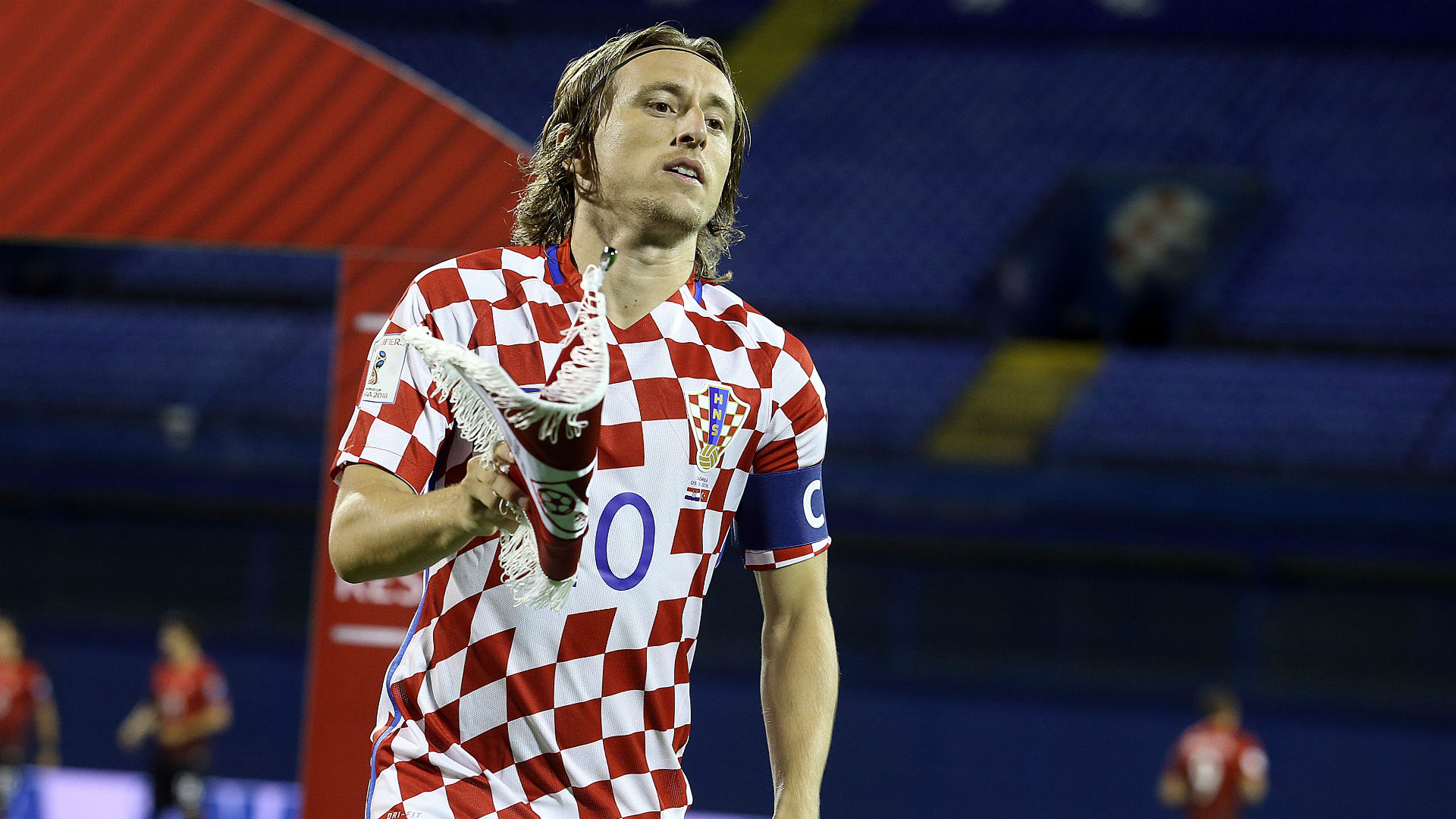 记者：莱比锡已拒绝纽卡对谢什科的报价，希望曼联竞价