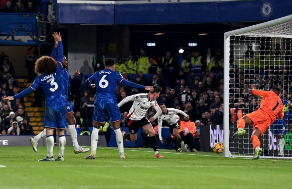 格纳布里：凯恩在防守中表现出色，进球归功于球队定位球教练